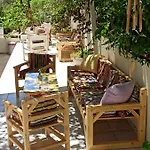 Heras Garden *