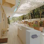 Heras Garden Apartman *