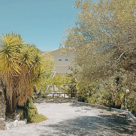 Heras Garden Daire Vasiliki