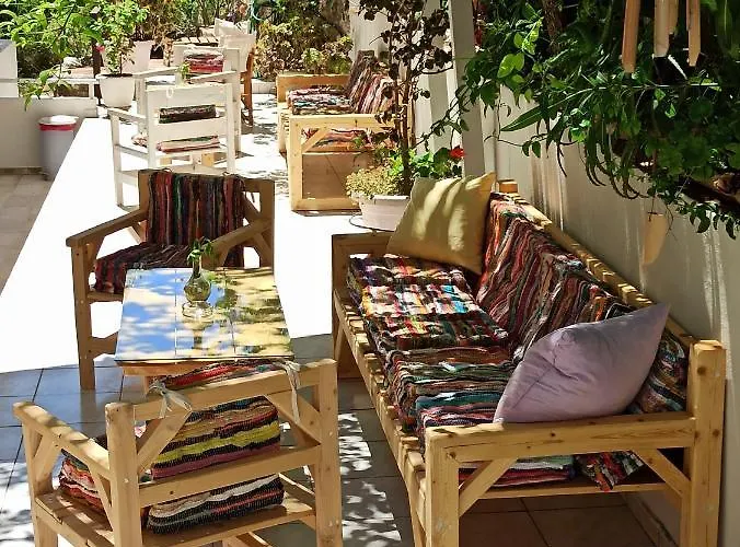 Heras Garden *