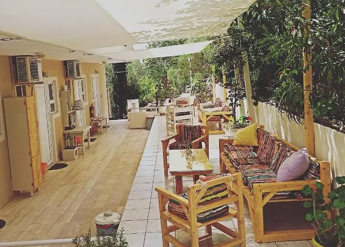 Heras Garden *