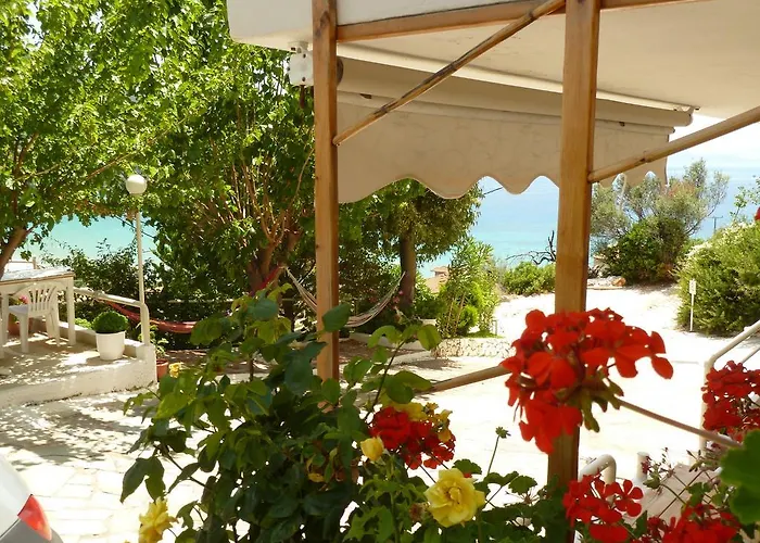 Apartament Heras Garden Vasiliki