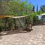 Heras Garden ヴァシリキ