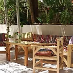 Heras Garden *