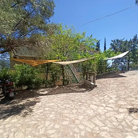 Heras Garden Apartment
